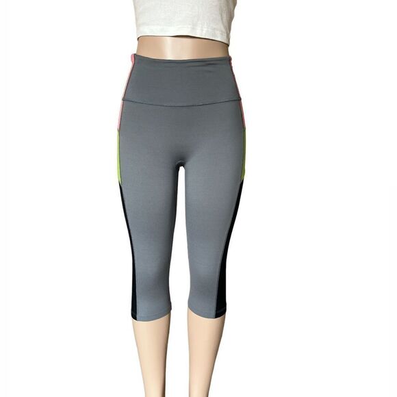 Spanx Gray Colorblock Compression Knee Pant Leggings - Picture 6 of 11